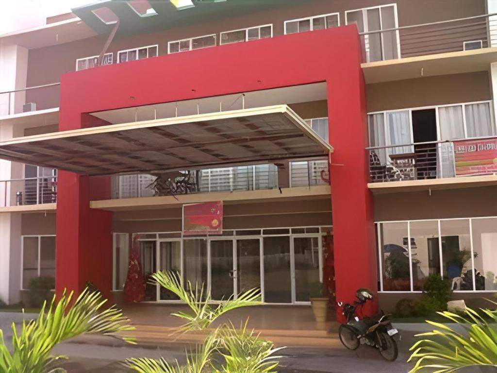 Regal Plaza Hotel Nabua Esterno foto